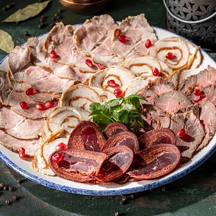 Ассорти из мясных закусок