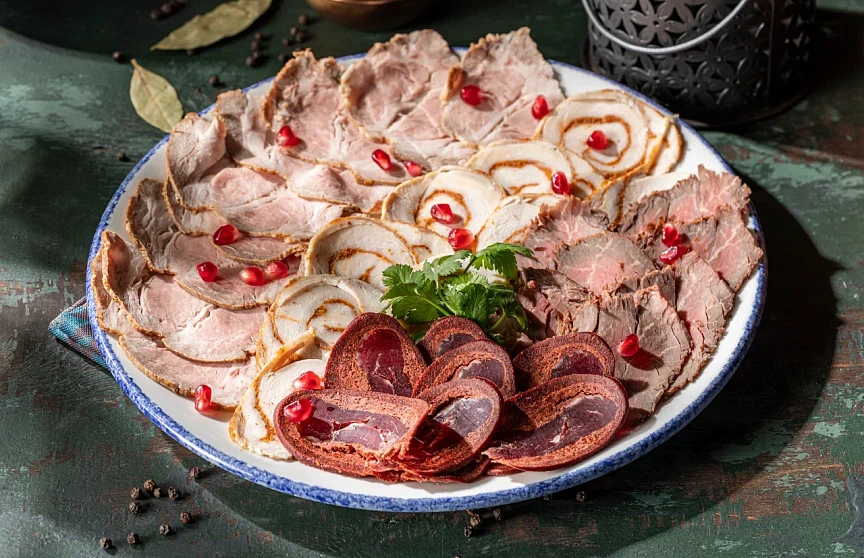 Ассорти из мясных закусок