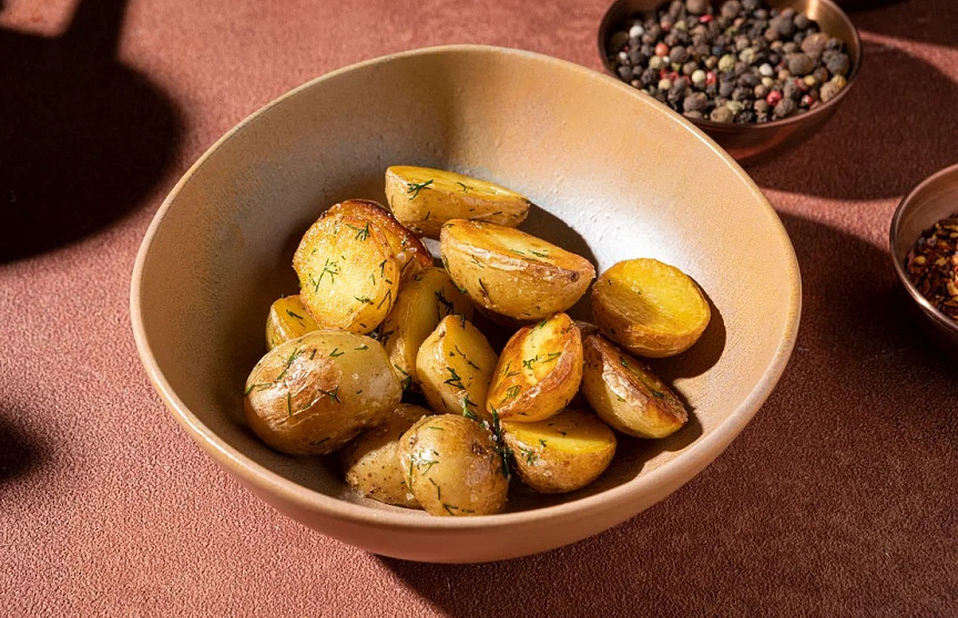 Обжаренный бейби картофель